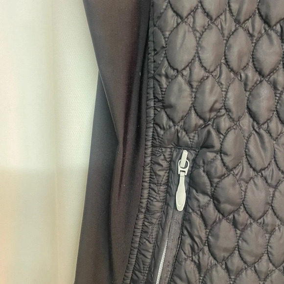Marker women’s puff quilted vest size large - Picture 4 of 8